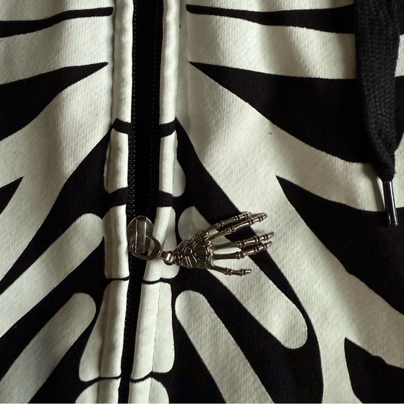 Phoebe Bridgers XL Punisher Hoodie with Zipper - Picture 2 of 5